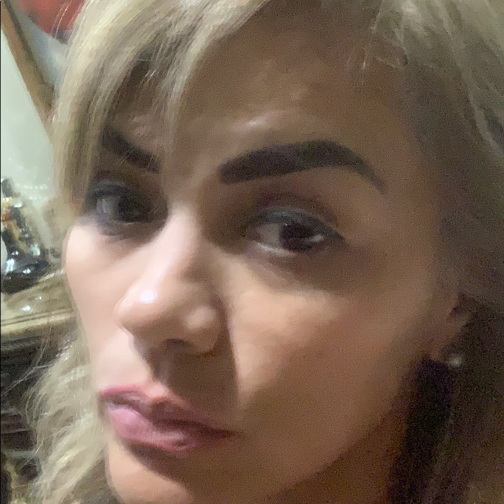 Meet your Posher, Xochitl